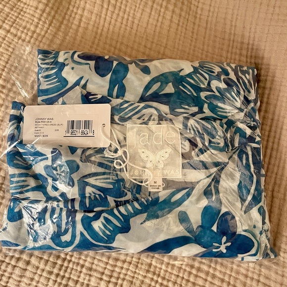 NWT Bethany Mesh Tiered Midi Dress. Medium. Just Lovely! - Picture 4 of 5